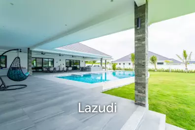 PARKLAND VILLA : Modern 4 Bed Pool Villa with big land plot