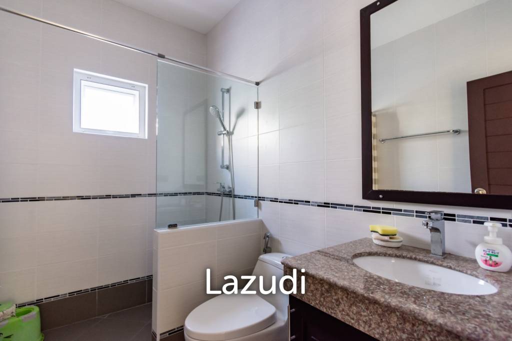 PARKLAND VILLAS : Modern 4 Bed Pool Villa with big land plot