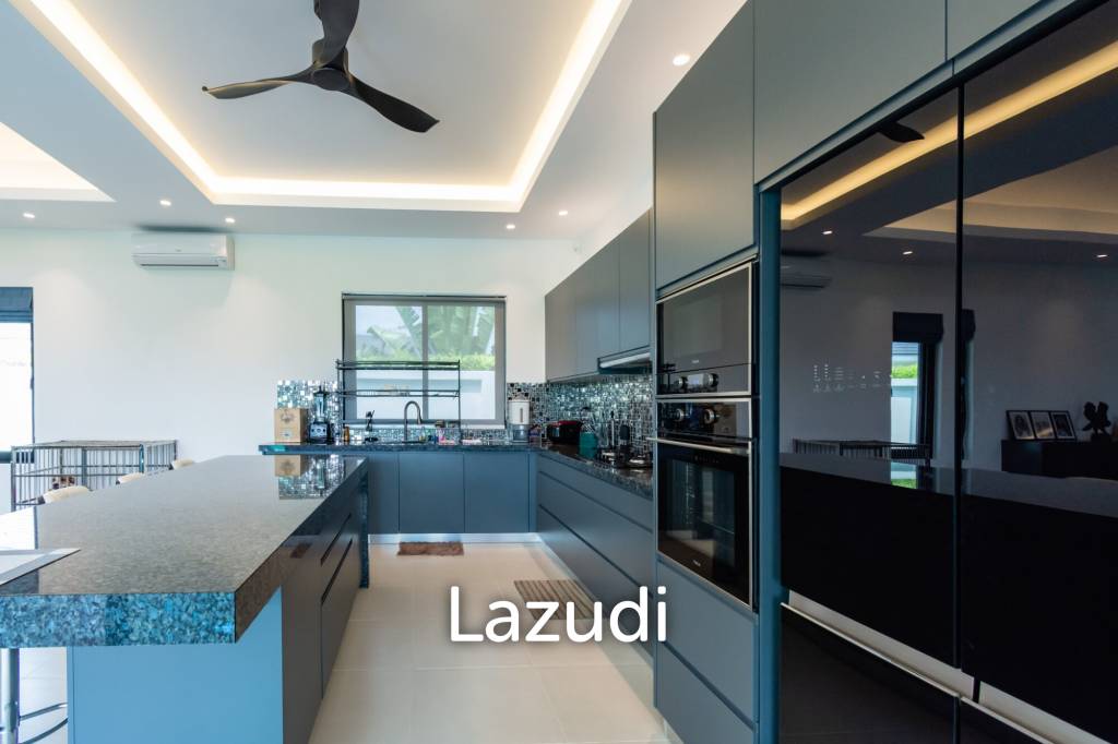 PARKLAND VILLAS : Modern 4 Bed Pool Villa with big land plot