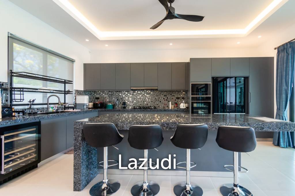 PARKLAND VILLAS : Modern 4 Bed Pool Villa with big land plot