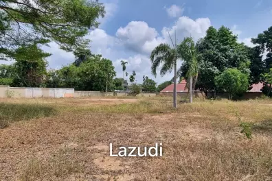 2,052 SQ.M. Land and Building in Khao Chi Chan