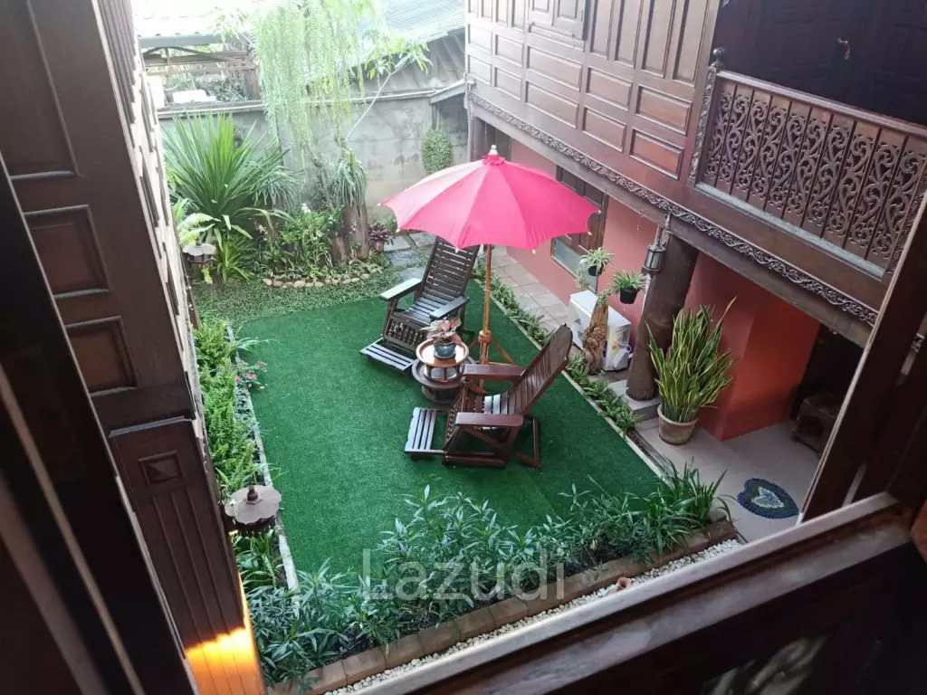 Thai Traditional House in the Central of Chiangmai, 5 bedrooms for SALE