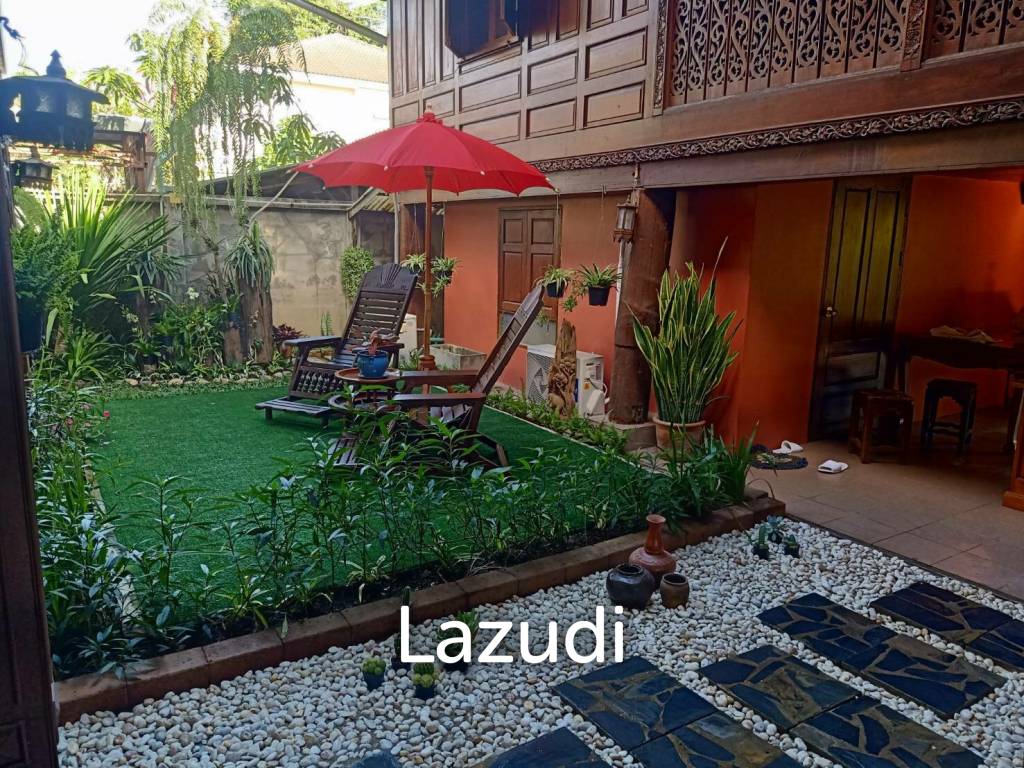Thai Traditional House in the Central of Chiangmai, 5 bedrooms for SALE
