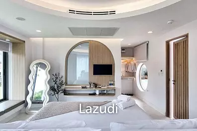 7 Beds 8 Baths 800 SQ.M. Luxury Pool Villa Na Jomtien