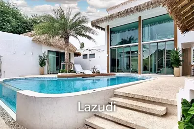 7 Beds 8 Baths 800 SQ.M. Luxury Pool Villa Na Jomtien
