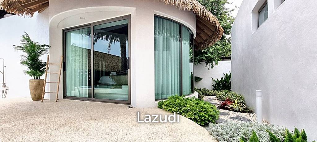 7 Beds 8 Baths 800 SQ.M. Luxury Pool Villa Na Jomtien