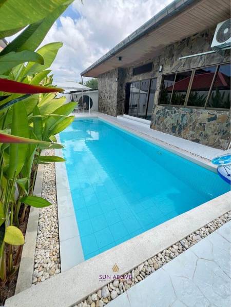 Stand Alone 3 Bedroom Pool Villa For Rent In Soi Pasak 4