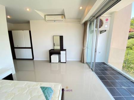 Spacious 2-Bedroom in Chic Condo near Karon Beach