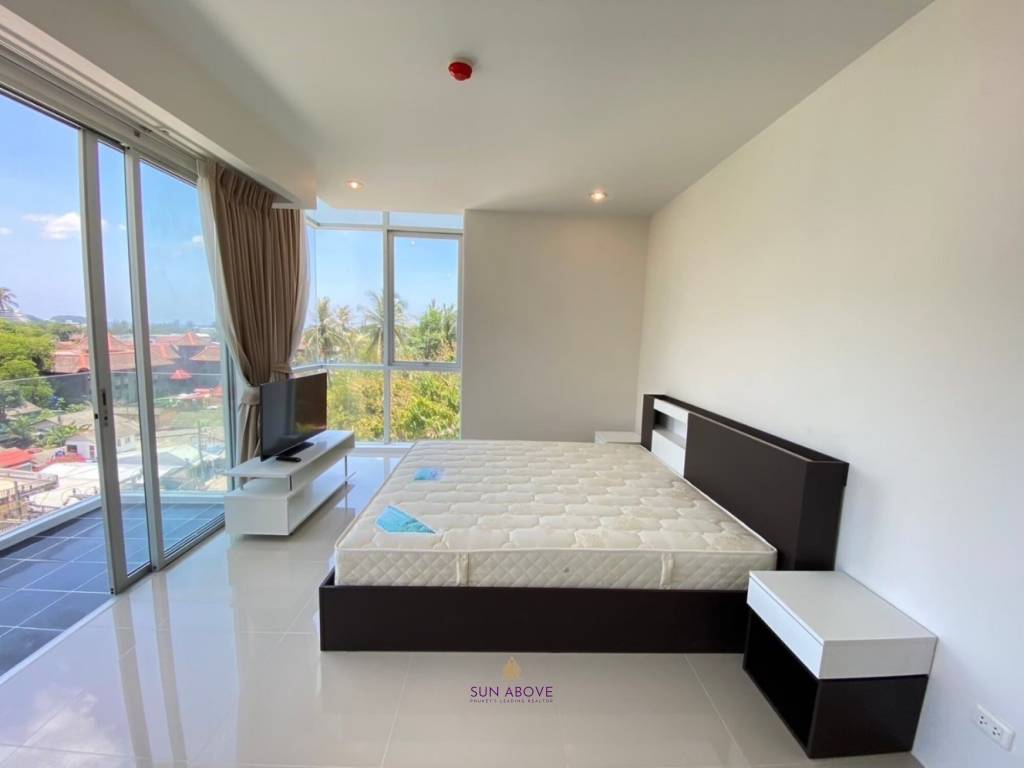 Spacious 2-Bedroom in Chic Condo near Karon Beach