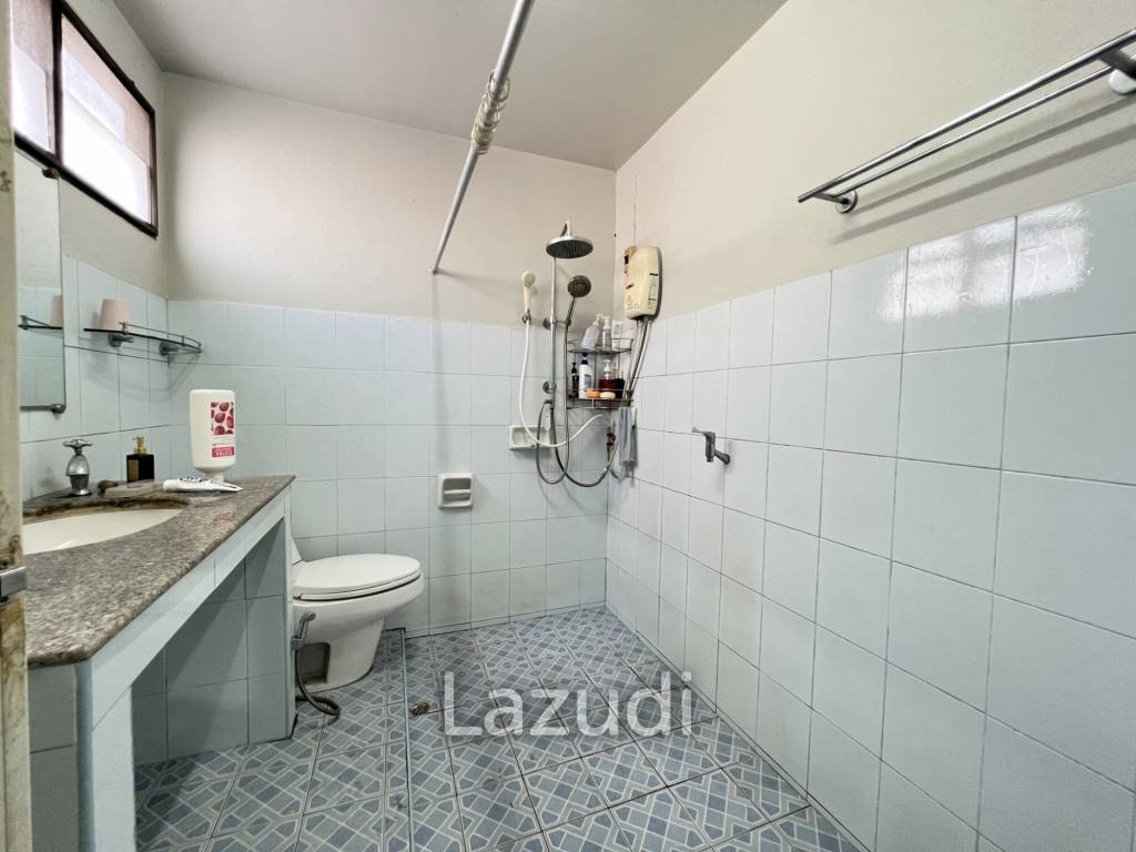 Nice Location 3 Storey Building For Sale in Chiang Rai City