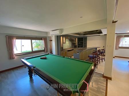 City Center 4 Bed Pool Villa on 1 Rai Land For Sale Hua Hin