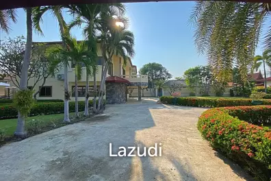 City Center 4 Bed Pool Villa on 1 Rai Land For Sale Hua Hin