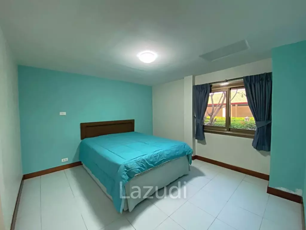 City Center 4 Bed Pool Villa on 1 Rai Land For Sale Hua Hin