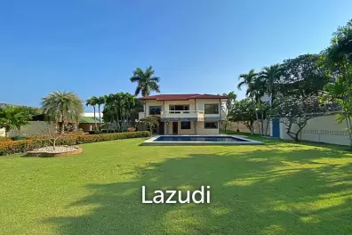 City Center 4 Bed Pool Villa on 1 Rai Land For Sale Hua Hin