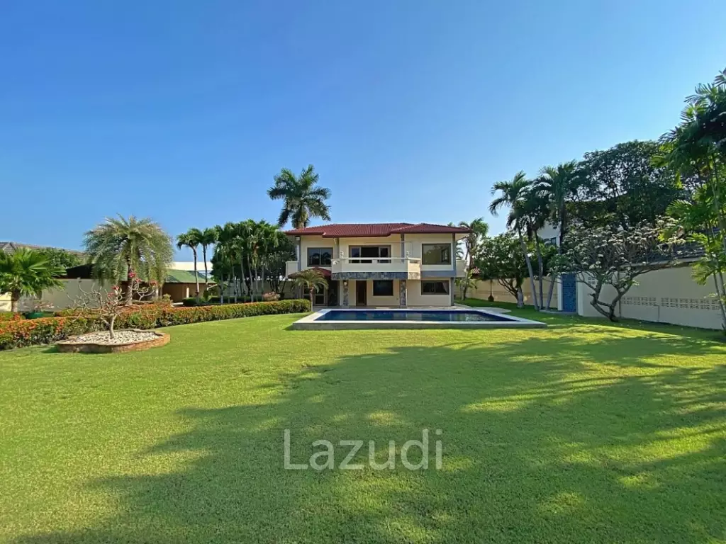 City Center 4 Bed Pool Villa on 1 Rai Land For Sale Hua Hin