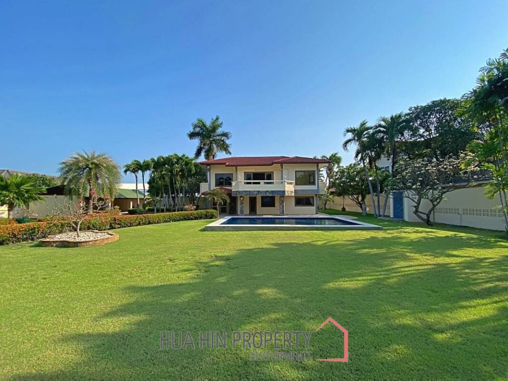 City Center 4 Bed Pool Villa on 1 Rai Land For Sale Hua Hin