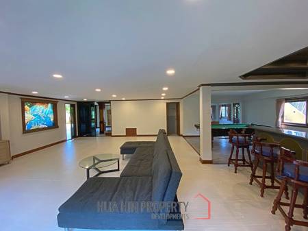 City Center 4 Bed Pool Villa on 1 Rai Land For Sale Hua Hin
