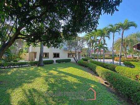 City Center 4 Bed Pool Villa on 1 Rai Land For Sale Hua Hin