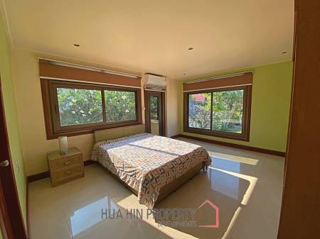 City Center 4 Bed Pool Villa on 1 Rai Land For Sale Hua Hin