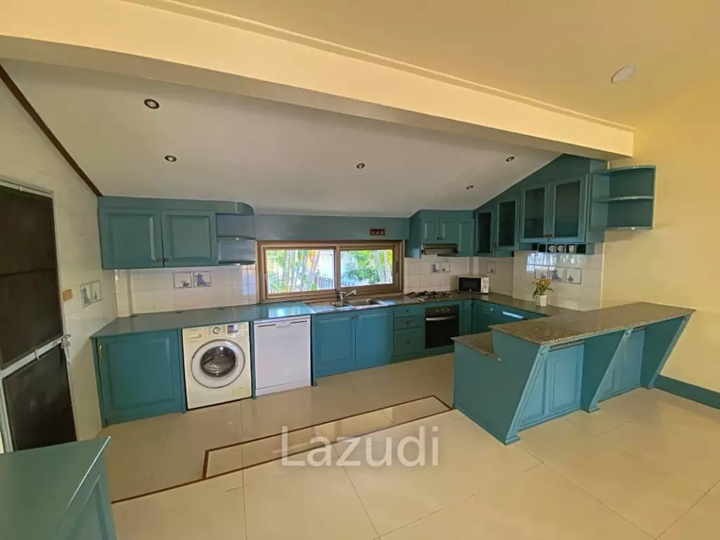 City Center 4 Bed Pool Villa on 1 Rai Land For Sale Hua Hin