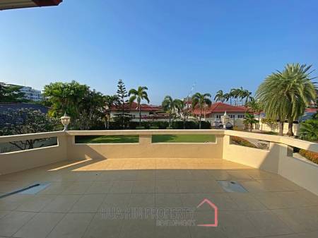 City Center 4 Bed Pool Villa on 1 Rai Land For Sale Hua Hin