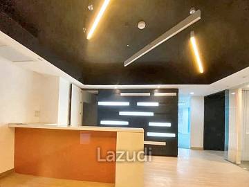 Office space for rent in Watthana