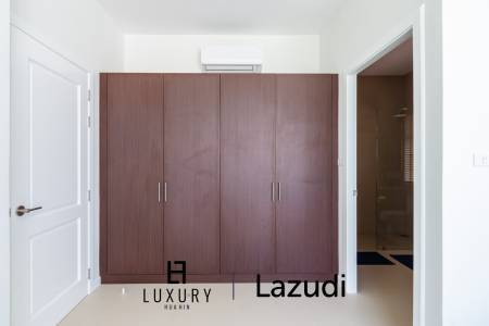 1,600 metro cuadrado 4 ` 5 Baño Villa de Venta