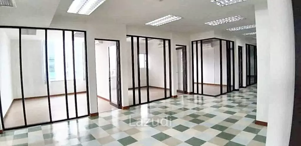 Ultra Luxury Trendy Office Space in Watthana
