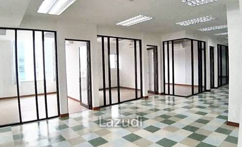 Ultra Luxury Trendy Office Space in Watthana