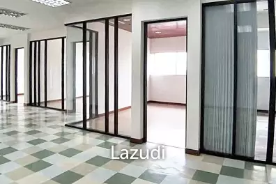 Ultra Luxury Trendy Office Space in Watthana