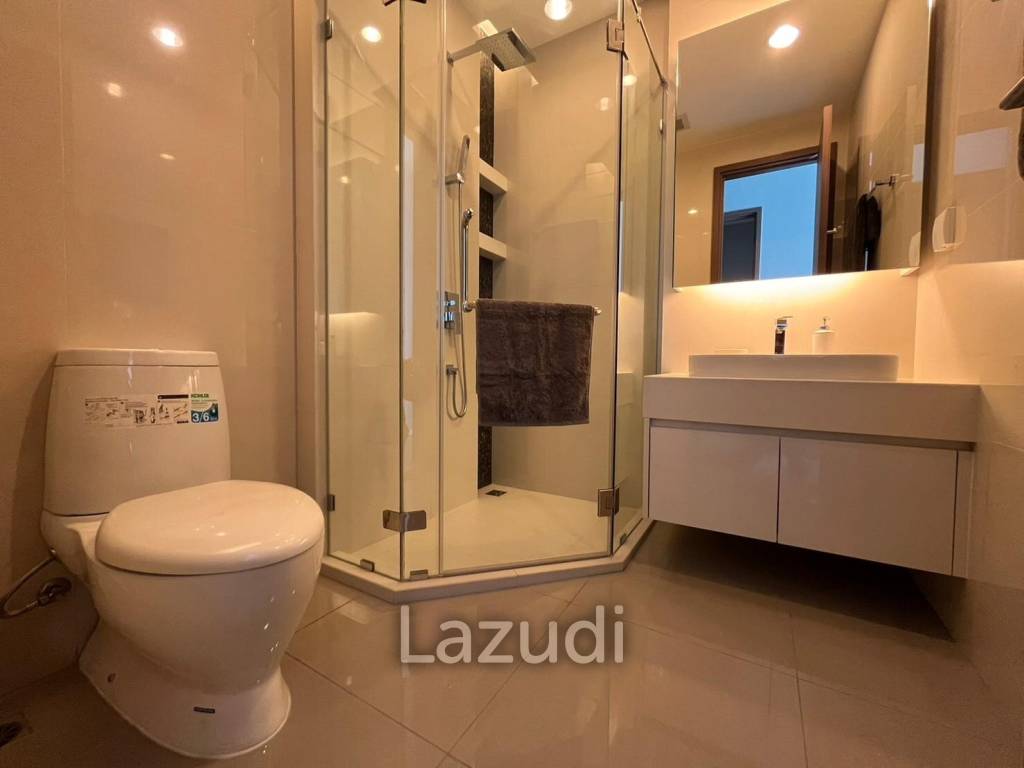 Luxurious 3-Bed Condo at Menam Residences, Bangkok
