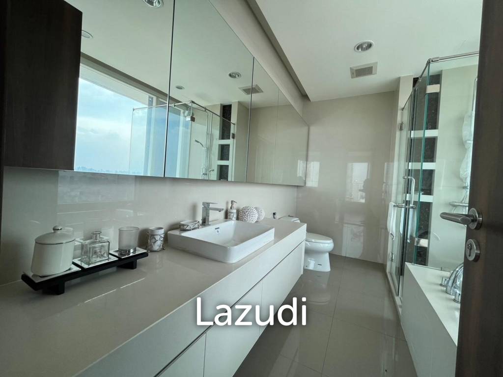 Luxurious 3-Bed Condo at Menam Residences, Bangkok