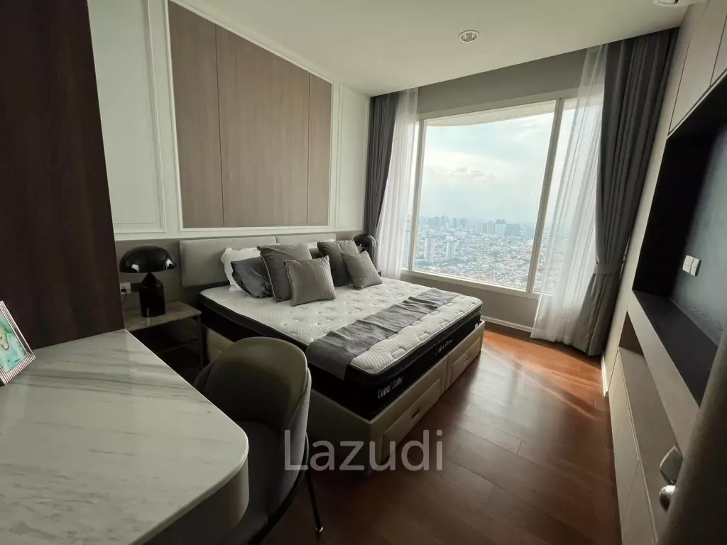 Luxurious 3-Bed Condo at Menam Residences, Bangkok