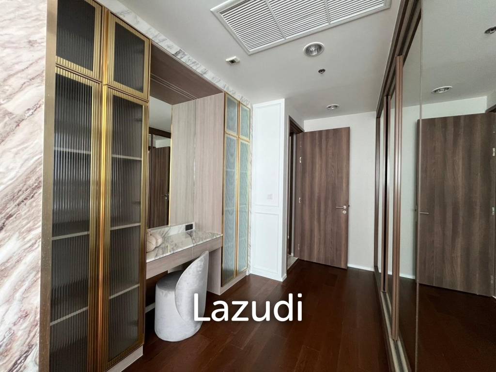 Luxurious 3-Bed Condo at Menam Residences, Bangkok