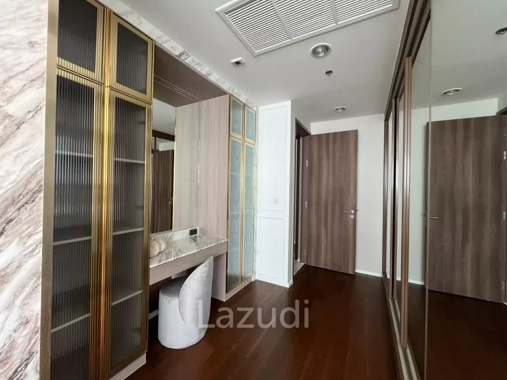Luxurious 3-Bed Condo at Menam Residences, Bangkok