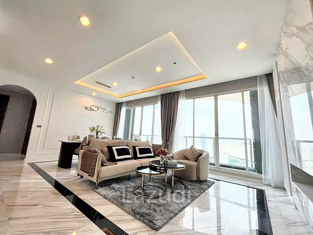 Luxurious 3-Bed Condo at Menam Residences, Bangkok