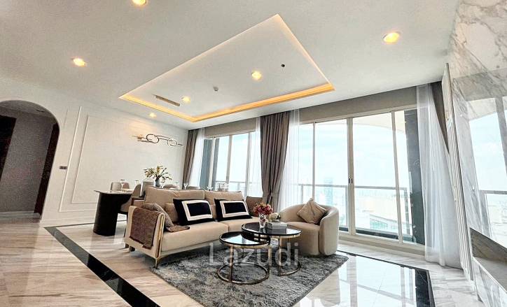 Luxurious 3-Bed Condo at Menam Residences, Bangkok