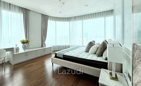 Luxurious 3-Bed Condo at Menam Residences, Bangkok