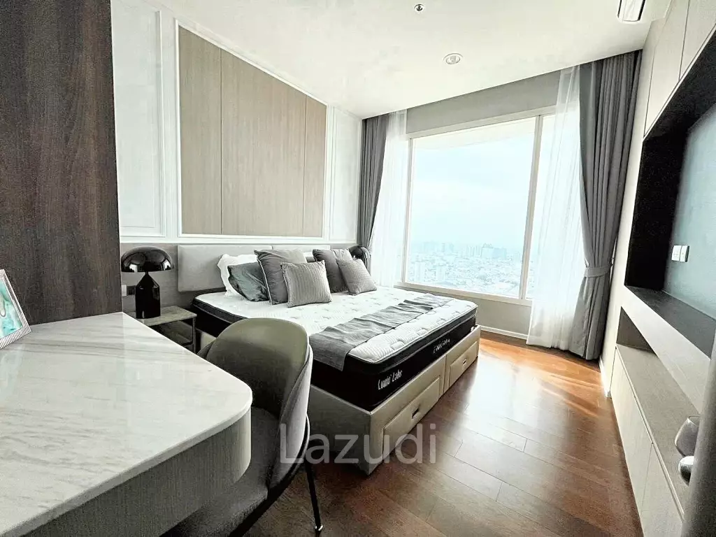 Luxurious 3-Bed Condo at Menam Residences, Bangkok