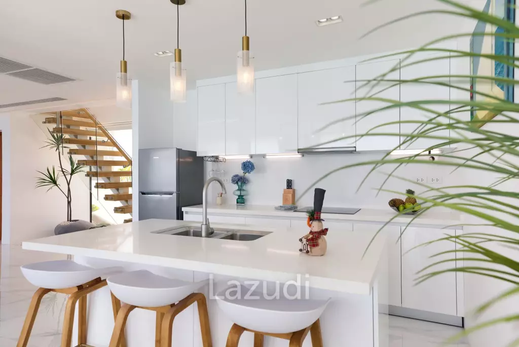 Stunning 5BR Villa with Ocean Views in Ko Samui