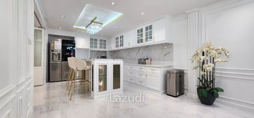 2 Bedroom 2 Bathroom 141 SQ.M Petch 9 Tower
