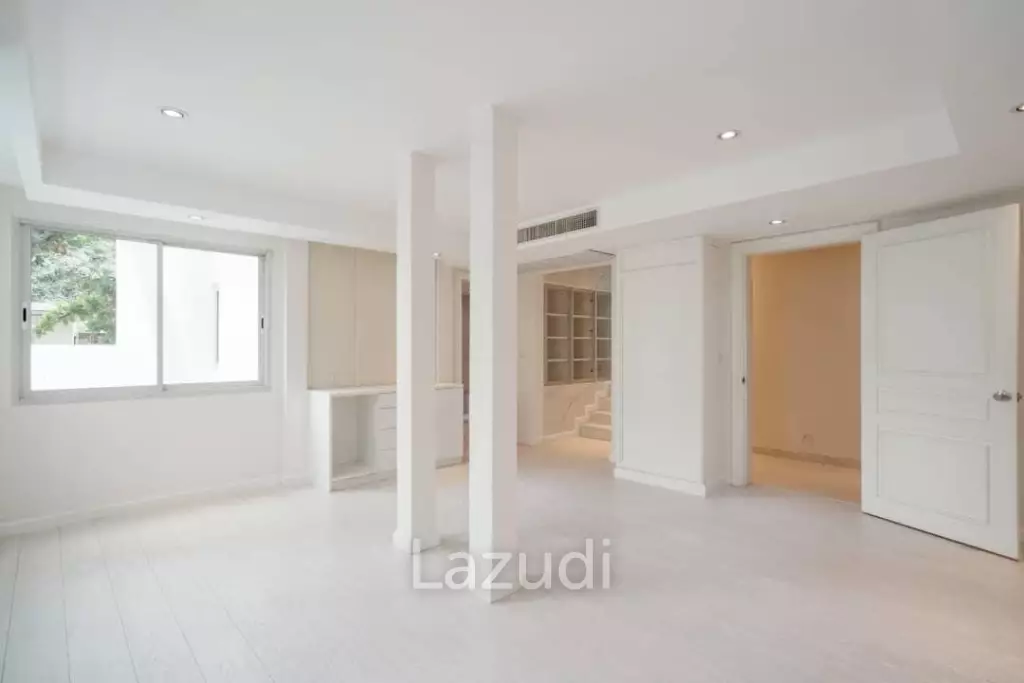 Luxury 4-Bed Detached Home in Watthana, Bangkok