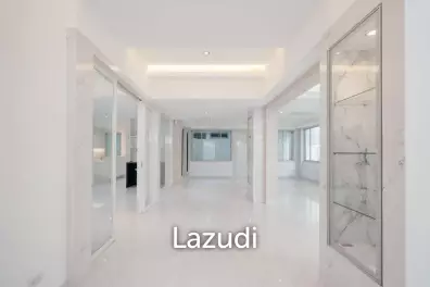 Luxury 4-Bed Detached Home in Watthana, Bangkok