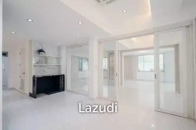 Luxury 4-Bed Detached Home in Watthana, Bangkok
