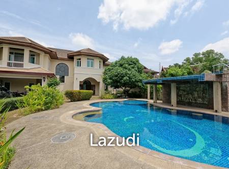 6 Bedroom Private Pool Villa for SALE in Kathu Phuket near Phuket Country Club