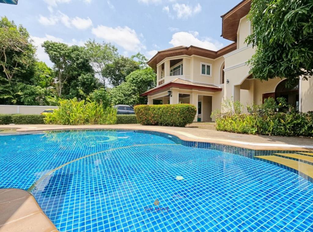 6 Bedroom Private Pool Villa for SALE in Kathu Phuket near Phuket Country Club
