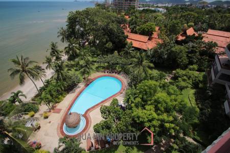 Large Absolute Beachfront Penthouse With Mesmerizing Ocean Views