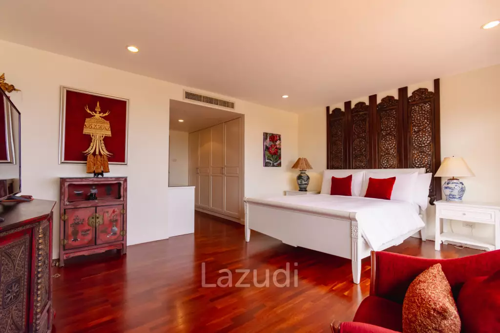 Large Absolute Beachfront Penthouse With Mesmerizing Ocean Views