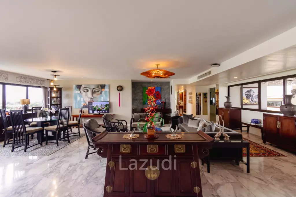 Large Absolute Beachfront Penthouse With Mesmerizing Ocean Views