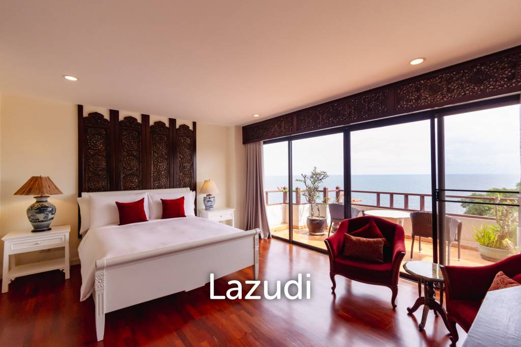 Large Absolute Beachfront Penthouse With Mesmerizing Ocean Views